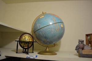 lot 280 image: World Globes