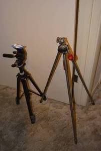 lot 320 image: 2 Camera Tripods