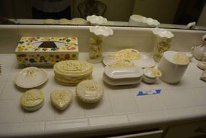 lot 345 image: Yellow Ceramic Sets