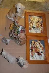 lot 342 image: Dog Dcor Lot Plus Lamb Figurine