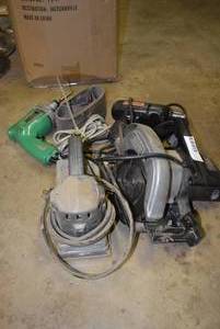 lot 429 image: Craftsman Sander, Hitachi Screw Driver, Sears Electric Drill and Craftsman Saw