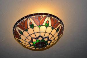 lot 350 image: Stained Glass Ceiling Light Shade with Tulip Design