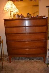 lot 355 image: Vintage Dresser