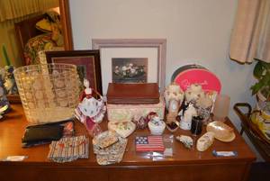 lot 358 image: Porcelain Lady Figurine, Ceramic Kleenex Box Cover, Vanity Set and More