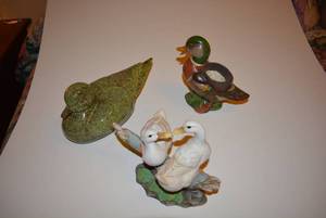 lot 364 image: Ceramic Ducks