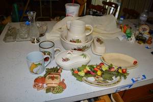 lot 203 image: Vegetable Design Dishes Includes McCoy Ceramic Set