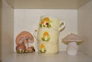 lot 158 image: Mushroom Lot Mug Set, Candle and Wall Dcor