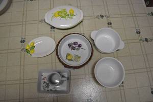 lot 163 image: Lemon Design Dishes and Serving Bowls