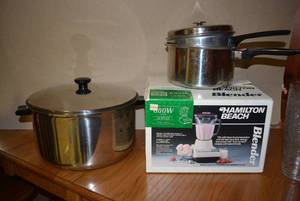 lot 162 image: 12 Qt. Cooking Pot, Hamilton Beach Blender, and Sauce Pots