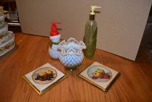 lot 498 image: Vintage Hobnail Ruffle Vase, Wall Plaques and Soap Dispensers