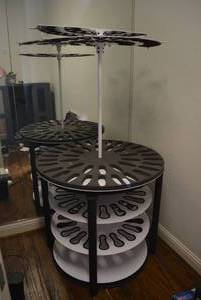 lot 1 image: 6 Foot Gun Carousel