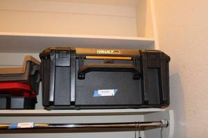 lot 9 image: Vault Equipment Case V600 by Pelican