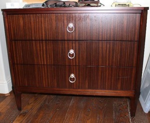 lot 22 image: Ethan Allen Modern Glamour Single Dresser, 40 x 19 x 33