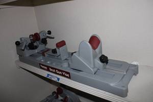 lot 87 image: Tipton Gun Vise used for sighting in rifles