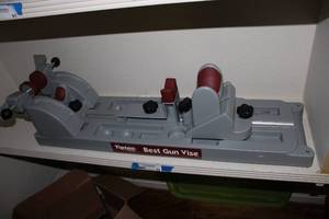 lot 88 image: Tipton Gun Vise used for sighting in rifles