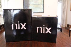 lot 112 image: Two Nix Digital Photo Frames 10 and 15