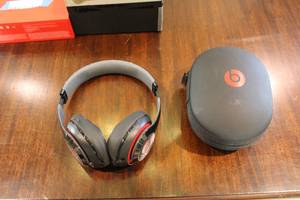 lot 113 image: Beats Studio Headphones with Case