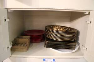 lot 139 image: Turkey Platter, Red Plate Set, Gold Charger Sets, Salt and Pepper Shakers