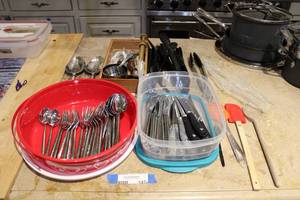 lot 147 image: Pottery Barn Silverware Set, Kitchen Utensils, Misc. Kitchen Items