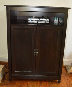 lot 285 image: EntertainmentStorage Cabinet