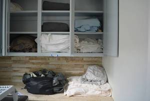lot 304 image: Linens, Blankets and Air Mattress