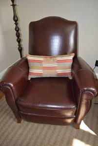 lot 306 image: Ethan Allen Armchair Recliner