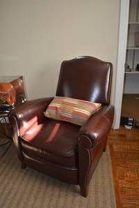 lot 307 image: Ethan Allen Armchair Recliner