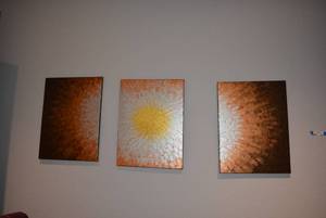 lot 289 image: 3-Piece Wall Art of Sun in Metallic Paint