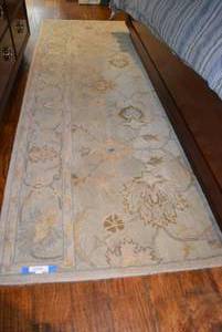 lot 363 image: Gabrielle Persian Style Rug, 100% Wool, 8 x 10