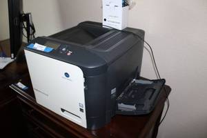 lot 327 image: Konica Minolta Magic color 4750DN with Toner Cartridge