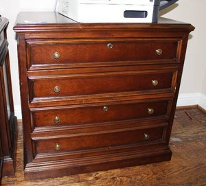 lot 326 image: Ethan Allen Buckley File Cabinet