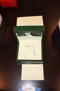lot 482 image: Rolex Watch Box
