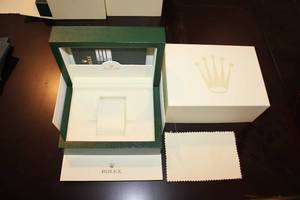 lot 485 image: Rolex Watch Box