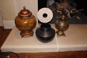 lot 491 image: Decorative Vases and Sculptures