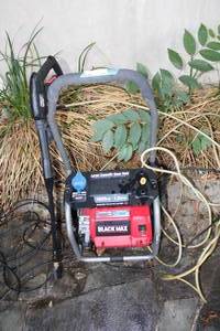 lot 577 image: BlackMax Electric Power Washer 1800psi  1.2gpm