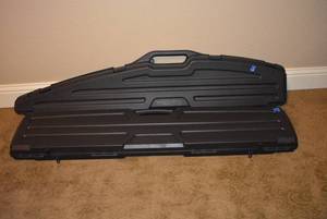 lot 404 image: Gun Guard Gun Cases, 2 Total 1 48 1 52 for single gun and scope