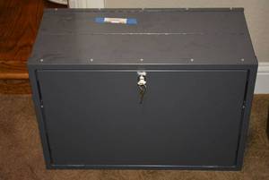 lot 460 image: Metal Gun Safe with Keys, 24 x 11.5 x 16