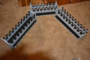 lot 500 image: HandgunPistol Racks
