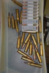 lot 567 image: 243 ammo Loose Mixed 28 Rds.