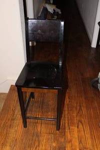lot 592 image: Wooden Bar Height Chair