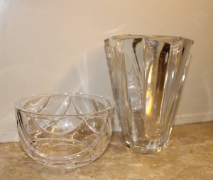lot 191 image: Precious Clear Glass Table Vase by Orrefors 6 x 7.5 approx. and RALPH LAUREN Royalton Small Crystal Bowl (6w x 3.5)