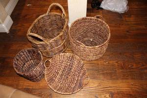 lot 246 image: Wicker Baskets, 4 Total