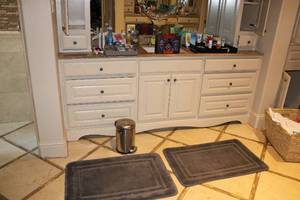 lot 231 image: Contents of Bathroom Counter Jack Black Cologne Set (in Box), Electric Toothbrushes, and More, see pictures