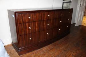 lot 199 image: Ethan Allen Triple Dresser, 70 x 20 x 33 with Curved Front