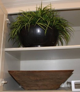 lot 248 image: Ethan Allen Sword Grass Bowl and Rectangular Decorative Bowl