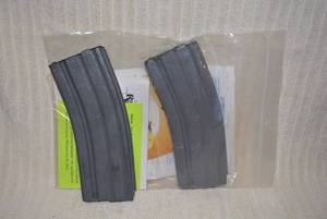 lot 654 image: 2 Clips .223 cal5.56 mm  NHMTG S42 PLUS Tools