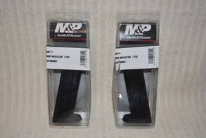 lot 658 image: 2 Clips Smith&Wesson 9mm 17rd
