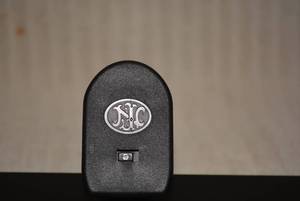 lot 690 image: FN 9mm Clips 17rds  PREVIEW RECCOMMENDED