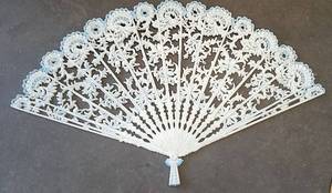 lot 225 image: Large fan wall dcor