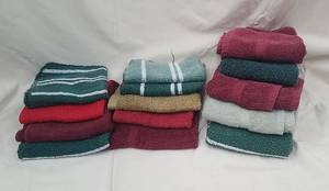 lot 230 image: Assorted Hand Towels & Washrags